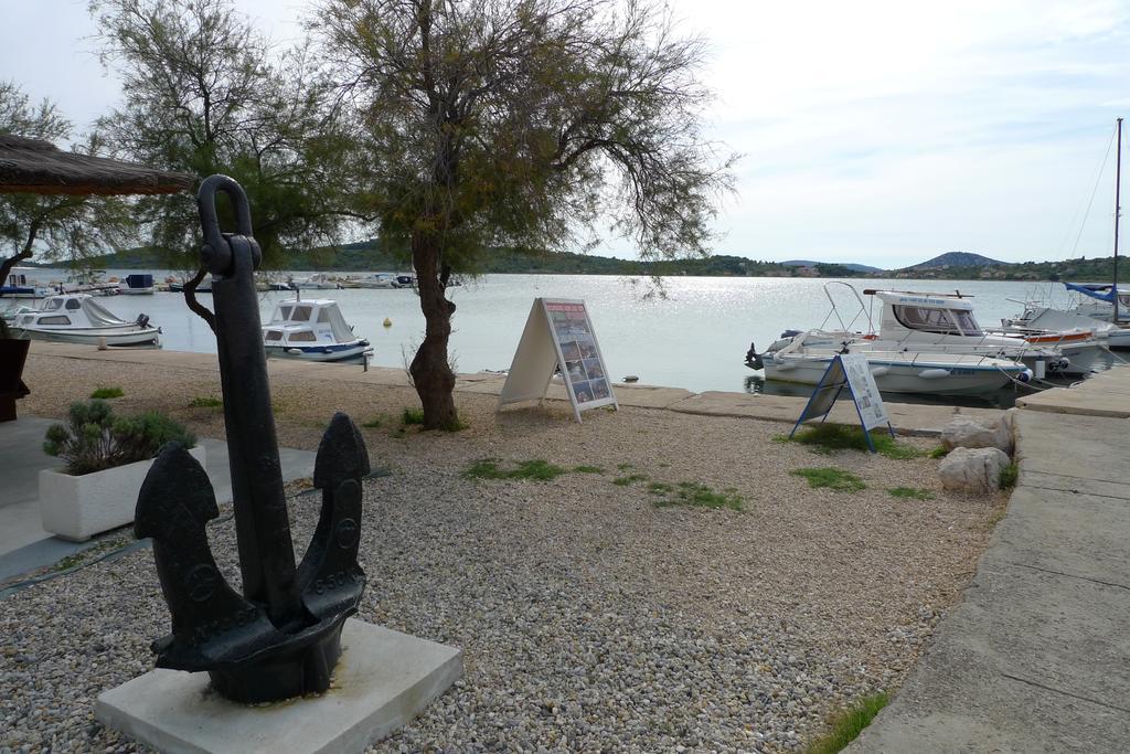 Apartments Vodice Srima Стая снимка