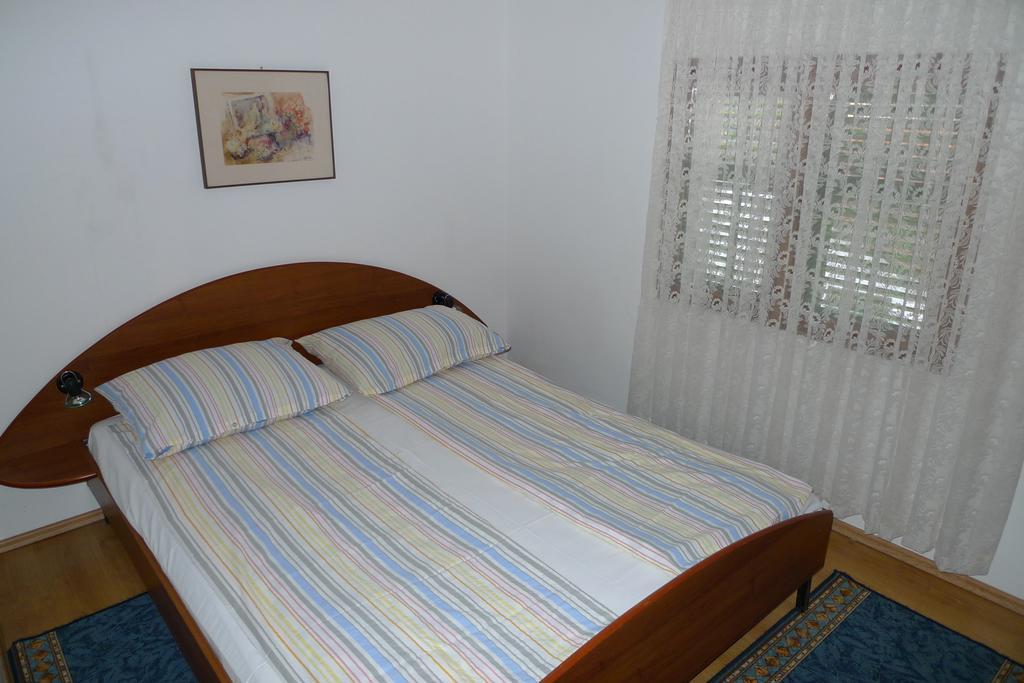 Apartments Vodice Srima Стая снимка